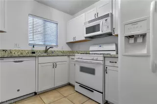 Photo #5: 2548579 Listing