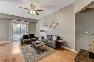 Photo #2: 2548591 Listing 