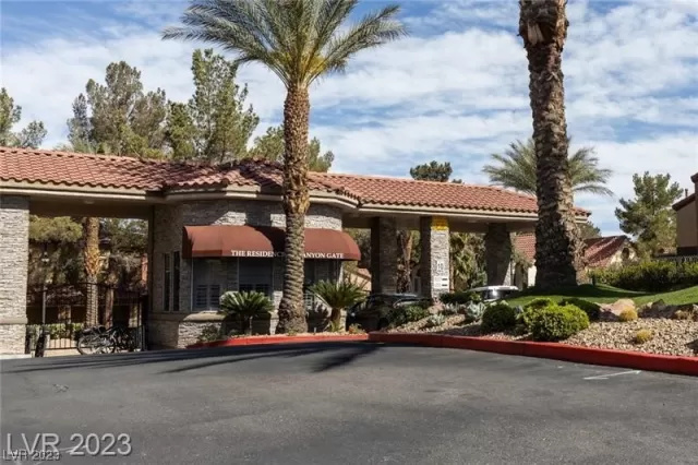 MLS: 2548594 Condo For Sale