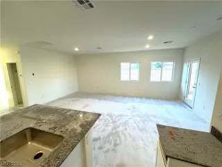 Photo #6: 2548598 Listing 