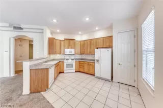 Photo #4: 2548602 Listing