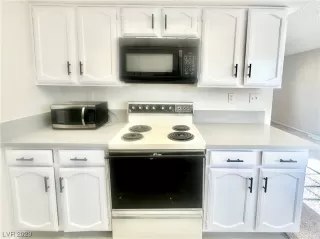 Photo #2: 2548615 Listing