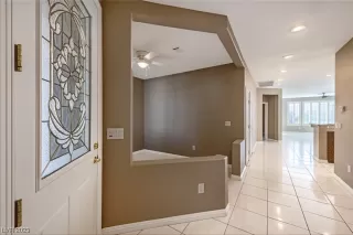 Photo #6: 2548668 Listing