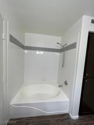 Photo #5: 2548701 Listing 