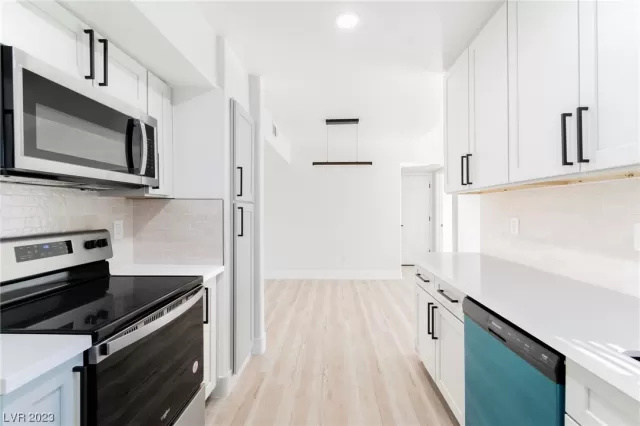 MLS: 2548708 Condo For Sale