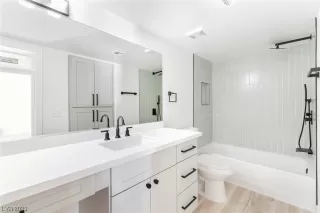 Photo #2: 2548708 Listing