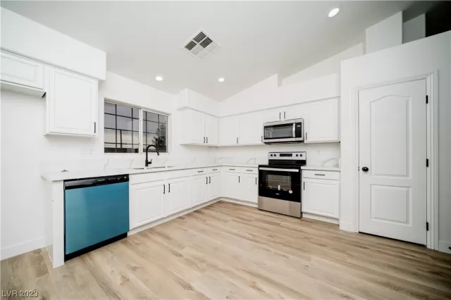 MLS: 2548771 Condo For Sale