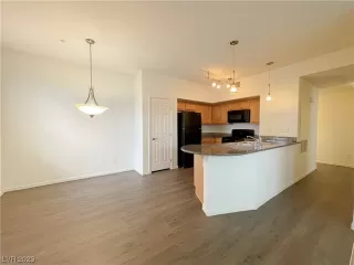 Photo #3: 2548789 Listing 