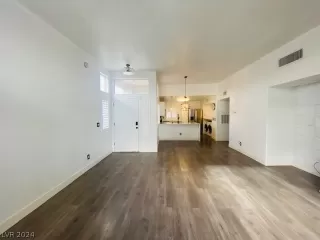 Photo #3: 2548802 Listing