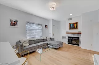 Photo #4: 2548830 Listing