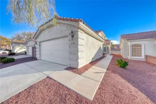 Photo #4: 2548846 Listing