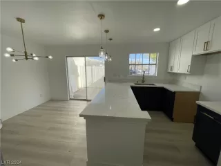 Photo #4: 2548861 Listing 