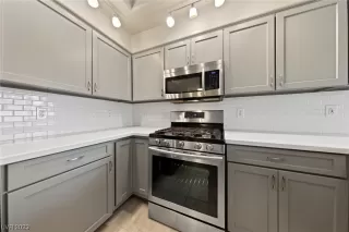 Photo #5: 2548900 Listing