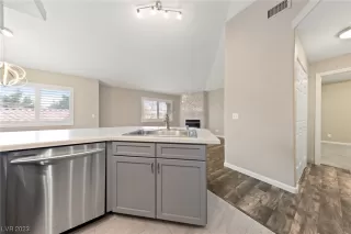 Photo #6: 2548900 Listing