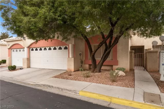 MLS: 2548932 Condo For Sale