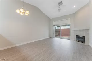 Photo #6: 2548932 Listing 