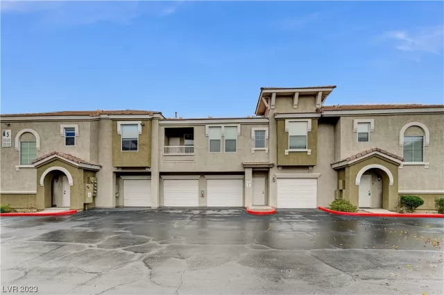 MLS: 2548981 Condo For Sale