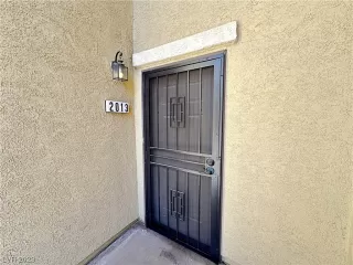 Photo #1: 2548989 Listing 