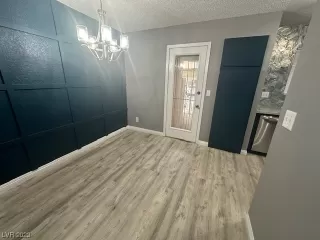 Photo #5: 2549004 Listing