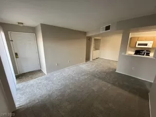 Photo #3: 2549019 Listing 