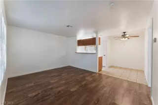 Photo #3: 2549024 Listing 