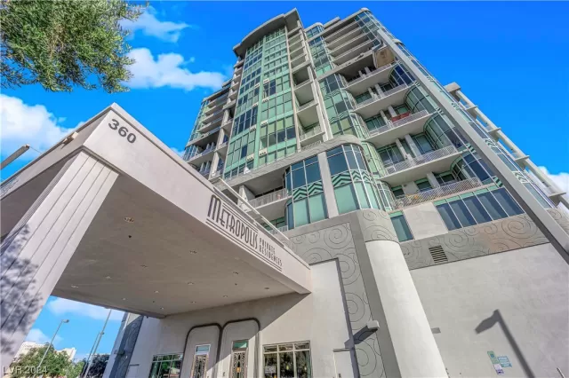 MLS: 2549048 Condo For Sale