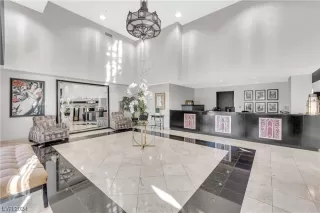 Photo #2: 2549048 Listing 