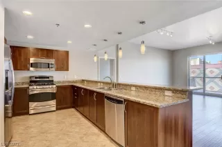 Photo #2: 2549069 Listing 