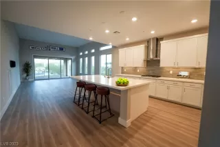 Photo #6: 2549078 Listing 