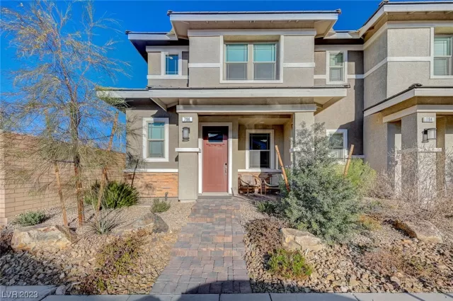 MLS: 2549107 Condo For Sale