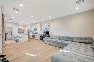 Photo #2: 2549107 Listing 