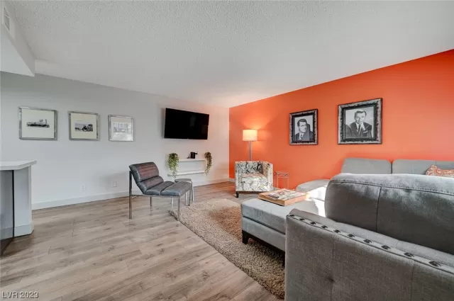 MLS: 2549126 Condo For Sale