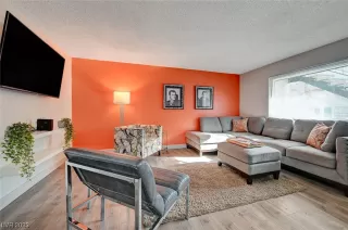 Photo #2: 2549126 Listing