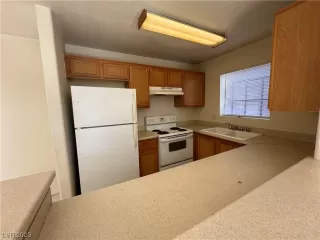 Photo #5: 2549127 Listing 