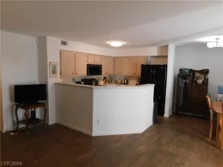 Photo #2: 2549128 Listing 