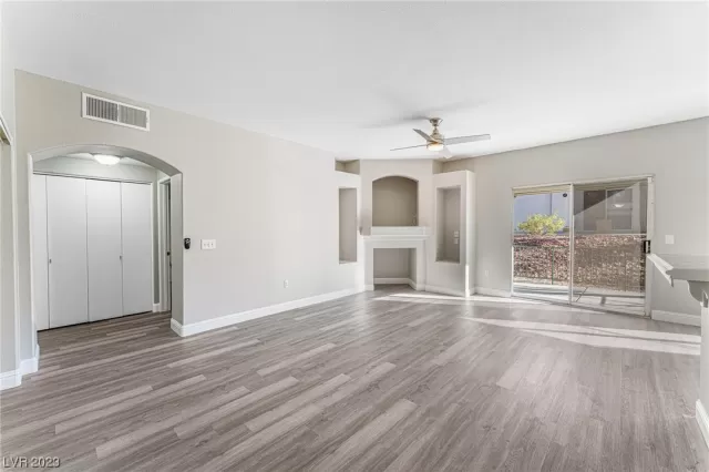 MLS: 2549132 Condo For Sale