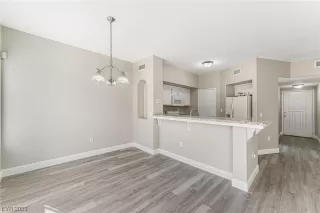 Photo #6: 2549132 Listing 