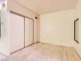 Photo #4: 2549148 Listing