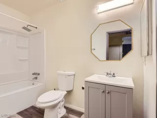 Photo #6: 2549148 Listing