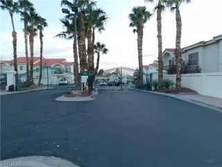 Photo #1: 2549192 Listing 