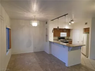 Photo #5: 2549192 Listing 