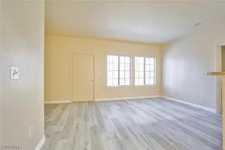 Photo #3: 2549212 Listing 