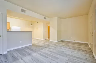 Photo #5: 2549212 Listing 