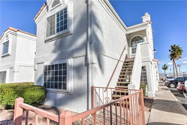 MLS: 2549241 Condo For Sale