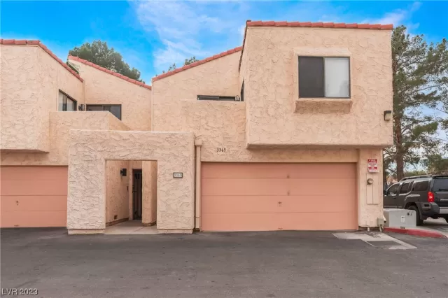 MLS: 2549263 Condo For Sale