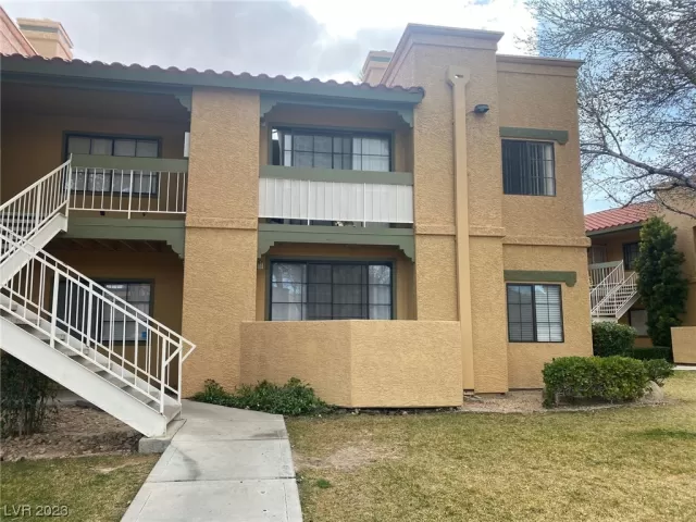 MLS: 2549270 Condo For Sale