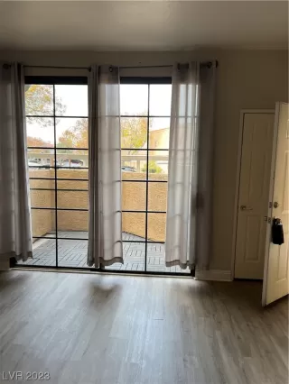 Photo #4: 2549270 Listing 