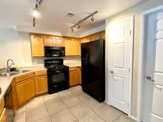 Photo #3: 2549277 Listing 