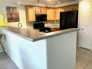 Photo #4: 2549277 Listing 