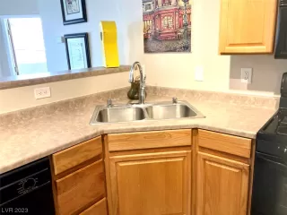 Photo #5: 2549277 Listing 